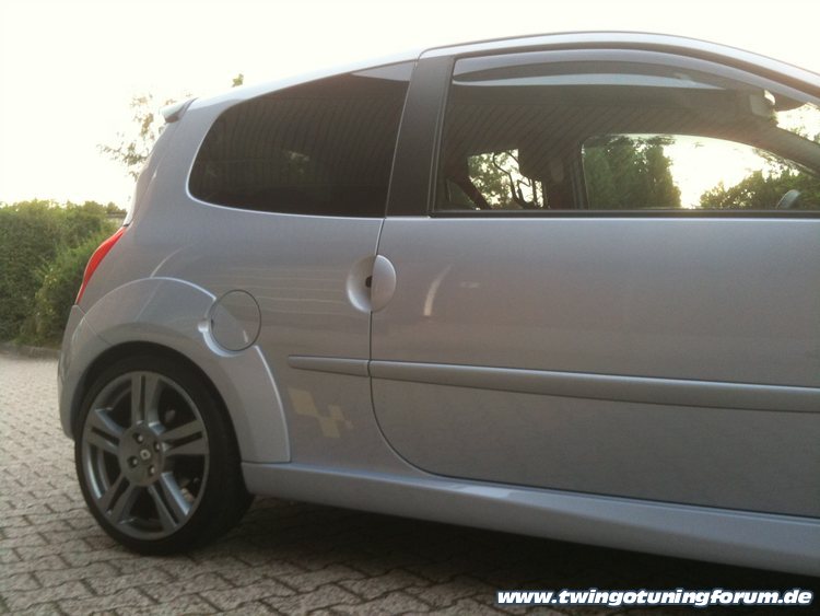 [Bild: twingo-26200240-WFo.jpg]