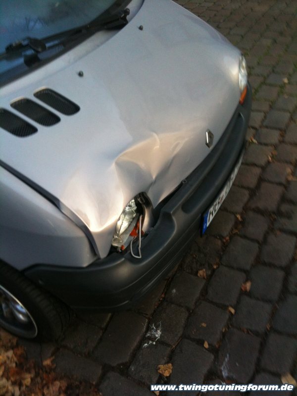 [Bild: twingo-13131153-8Yx.jpg]