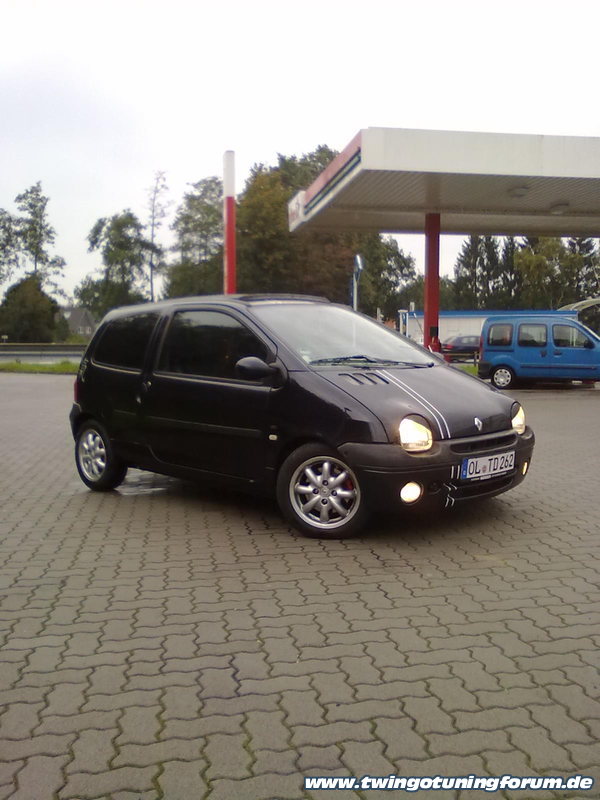 [Bild: twingo-13211717-Bjd.jpg]