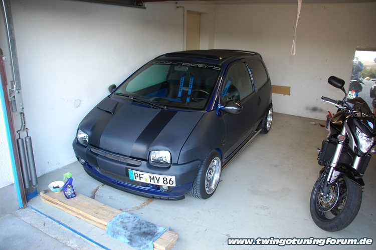 [Bild: twingo-14145914-yiB.jpg]