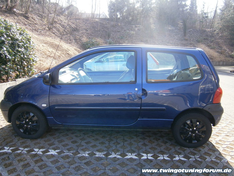 [Bild: twingo-16204430-YvQ.jpg]