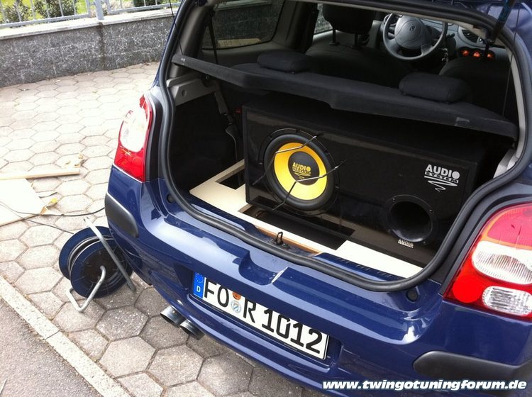 [Bild: twingo-02220749-7tZ.jpg]