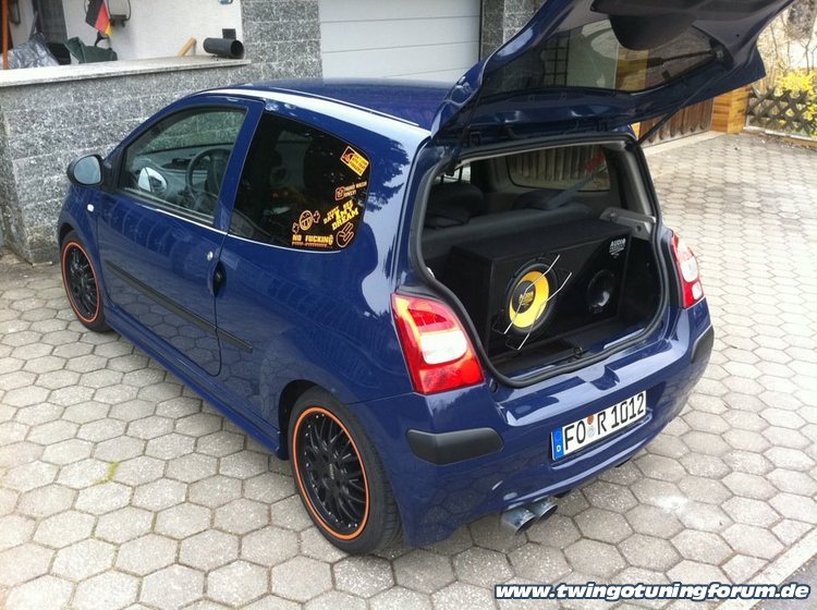 [Bild: twingo-04183419-qKv.jpg]