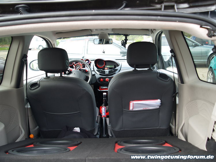 [Bild: twingo-15180622-NAK.jpg]