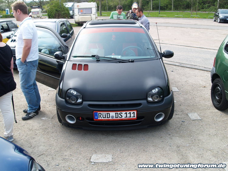 [Bild: twingo-15180918-Fo3.jpg]