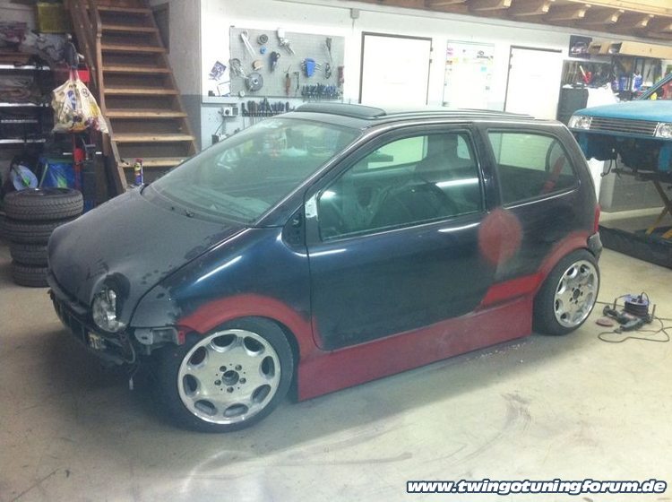 [Bild: twingo-29115034-37y.jpg]