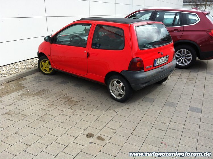 [Bild: twingo-29115242-QSv.jpg]