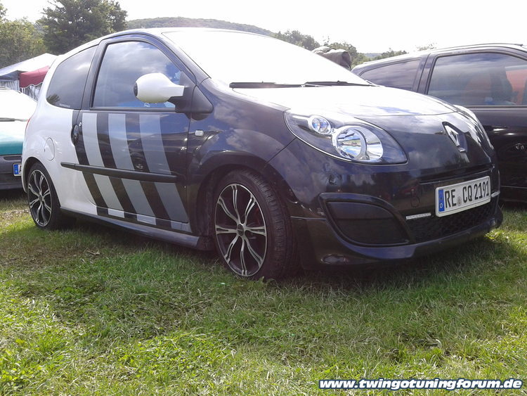 [Bild: twingo-22131549-x1W.jpg]