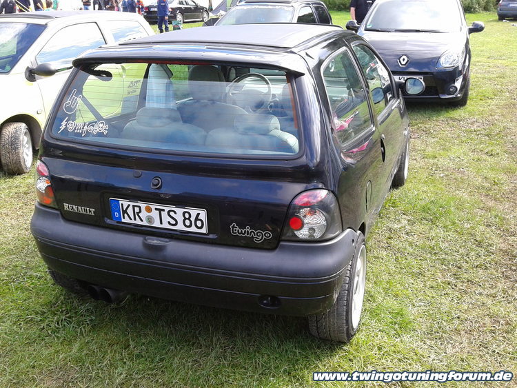 [Bild: twingo-22132410-AtV.jpg]