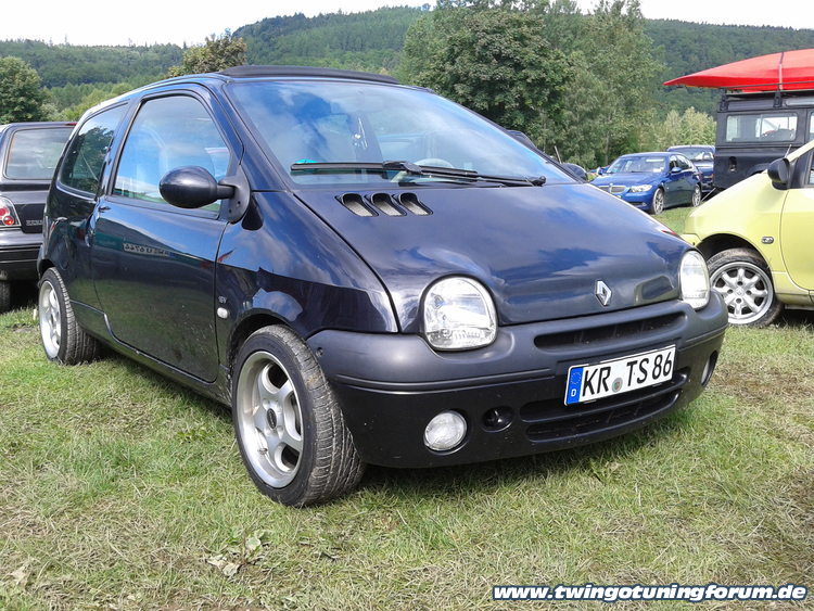 [Bild: twingo-22132617-4ny.jpg]