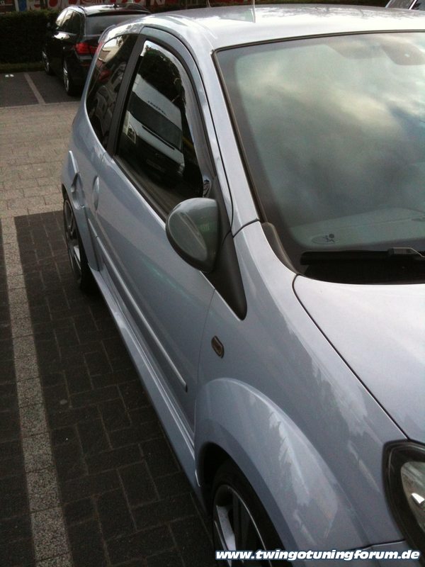 [Bild: twingo-06163338-3DI.jpg]