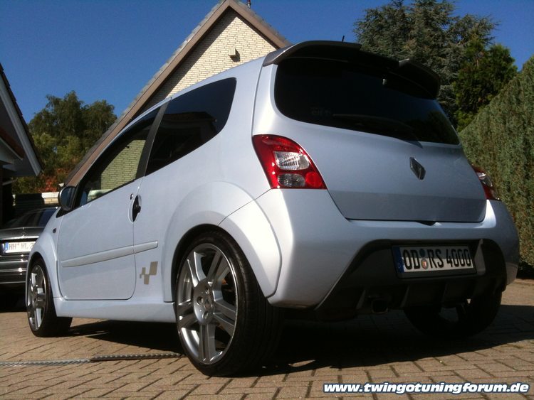 [Bild: twingo-09133659-mRu.jpg]