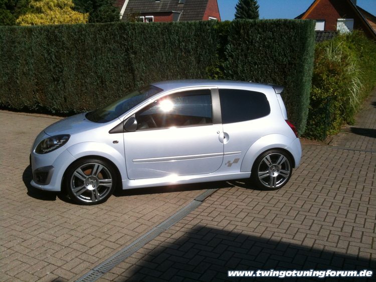 [Bild: twingo-09134019-yZu.jpg]