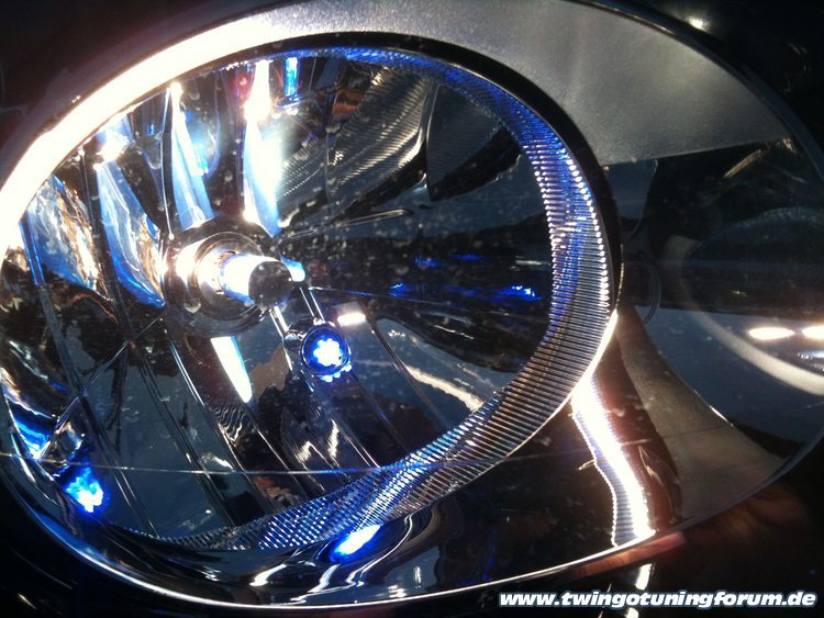 [Bild: twingo-31181659-DMp.jpg]