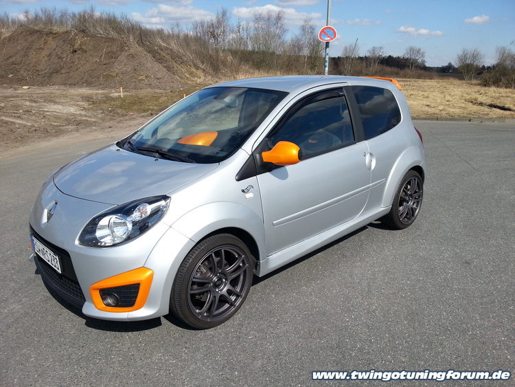 [Bild: twingo-06125342-b8J.jpg]