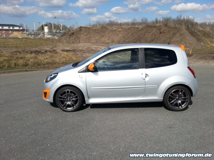 [Bild: twingo-06125434-hBP.jpg]