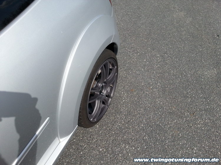 [Bild: twingo-06125709-hCN.jpg]
