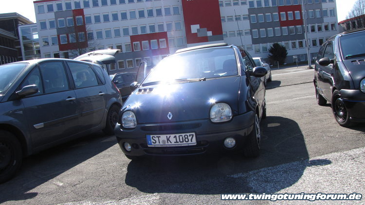 [Bild: twingo-07185631-9Wg.jpg]