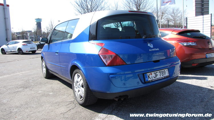 [Bild: twingo-07193055-szW.jpg]