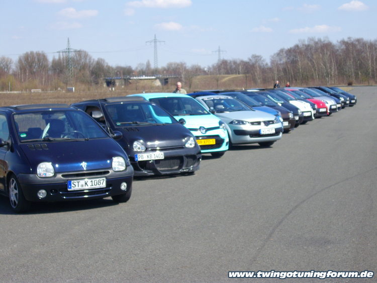 [Bild: twingo-08173057-dxS.jpg]