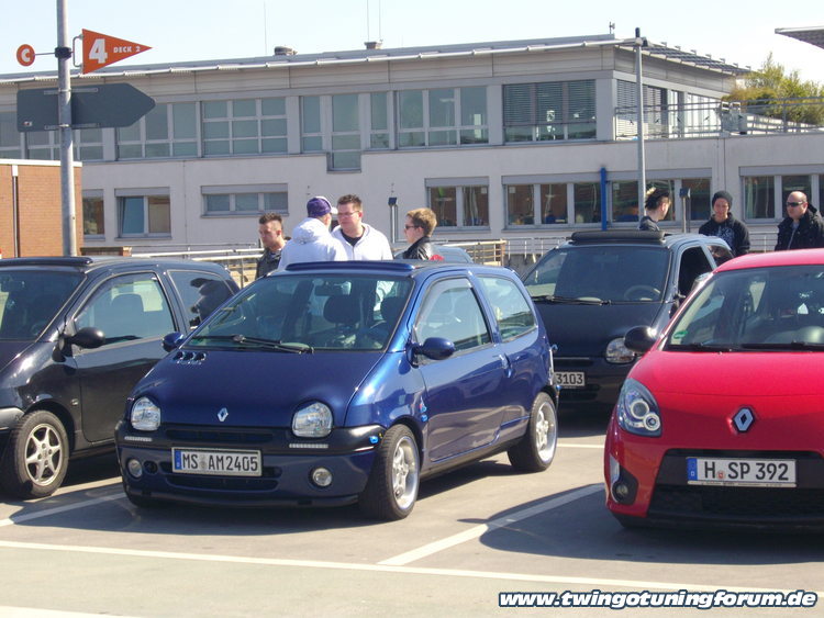 [Bild: twingo-08173504-gIV.jpg]