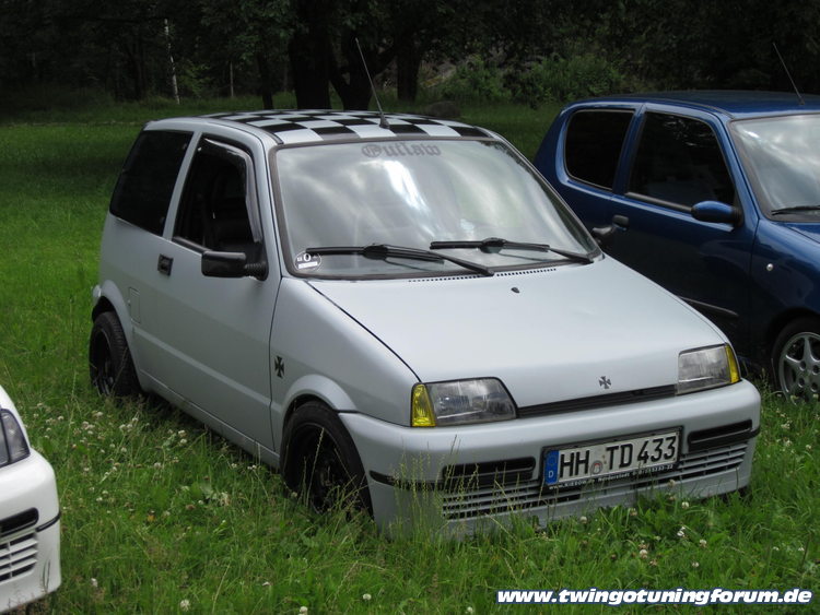 [Bild: twingo-13200558-zKq.jpg]