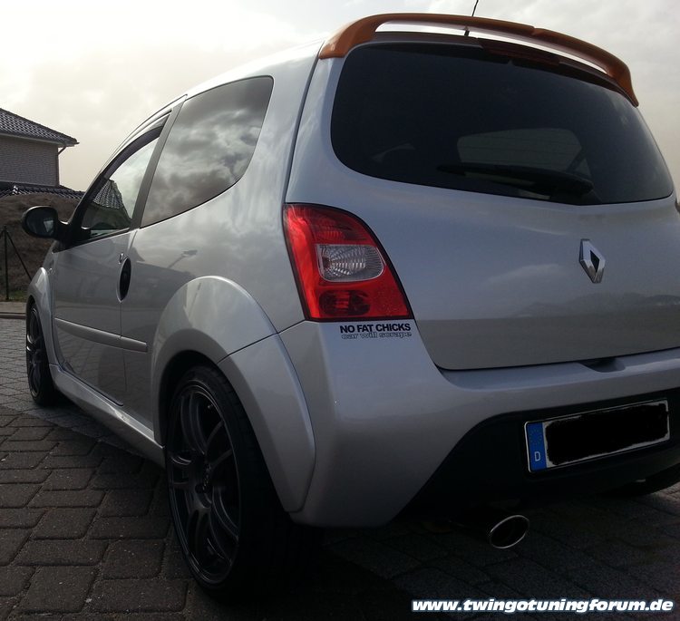 [Bild: twingo-18152647-zxS.jpg]