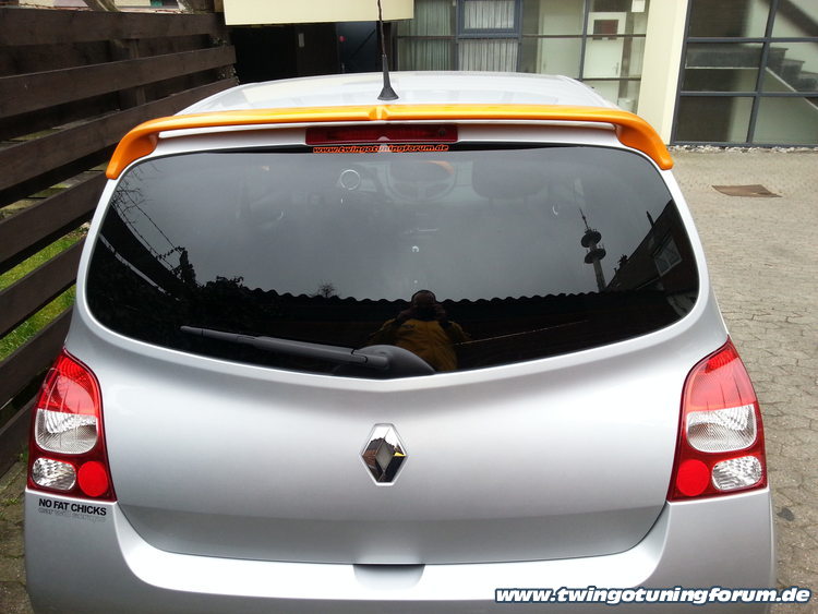 [Bild: twingo-23093443-q4L.jpg]