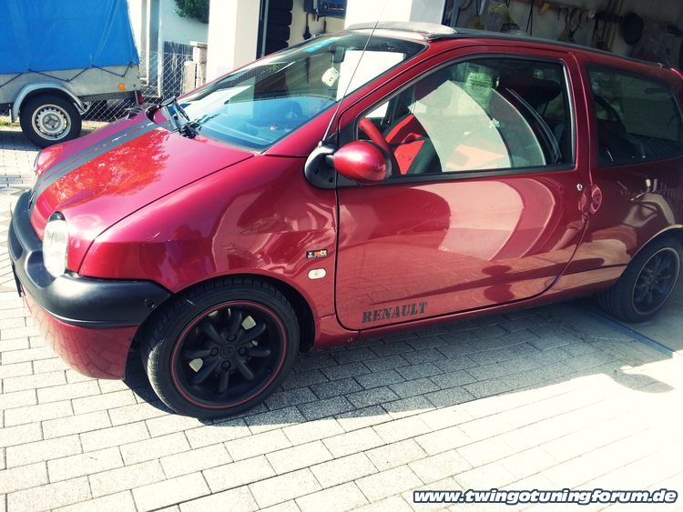 [Bild: twingo-14190751-G3D.jpg]