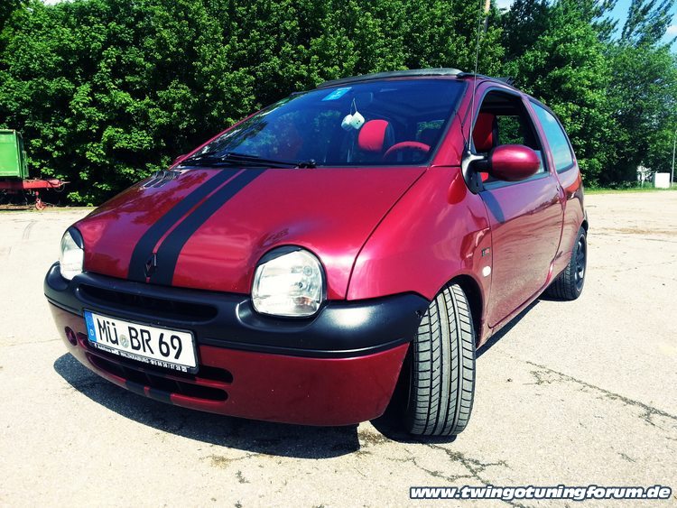 [Bild: twingo-14190858-xqA.jpg]