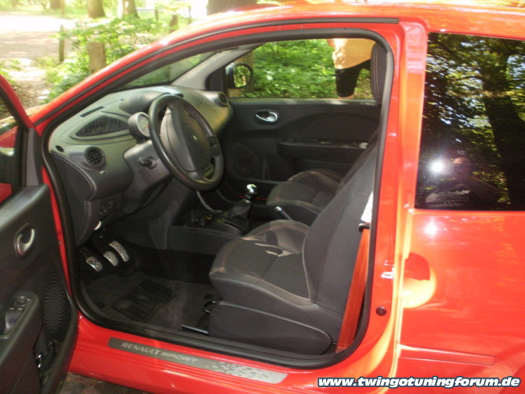 [Bild: twingo-08191329-4Dm.jpg]