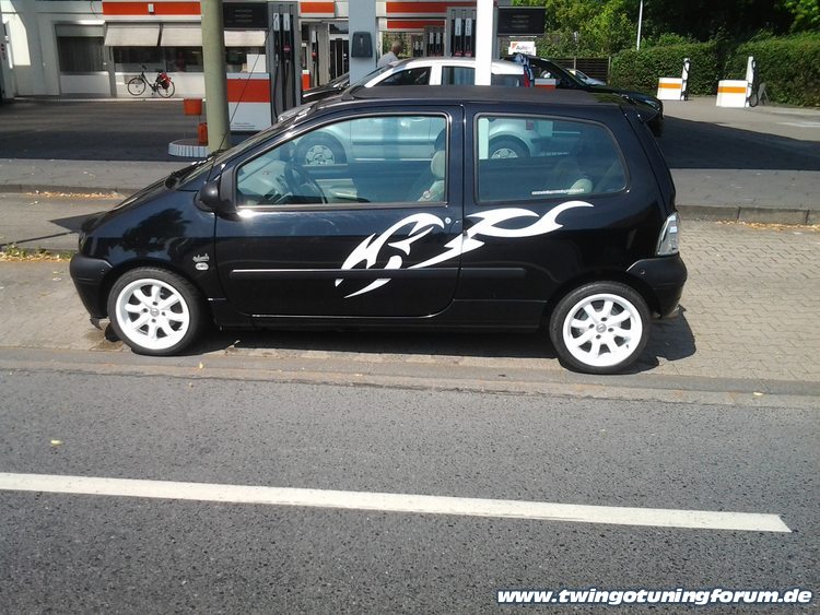 [Bild: twingo-08132949-Wua.jpg]