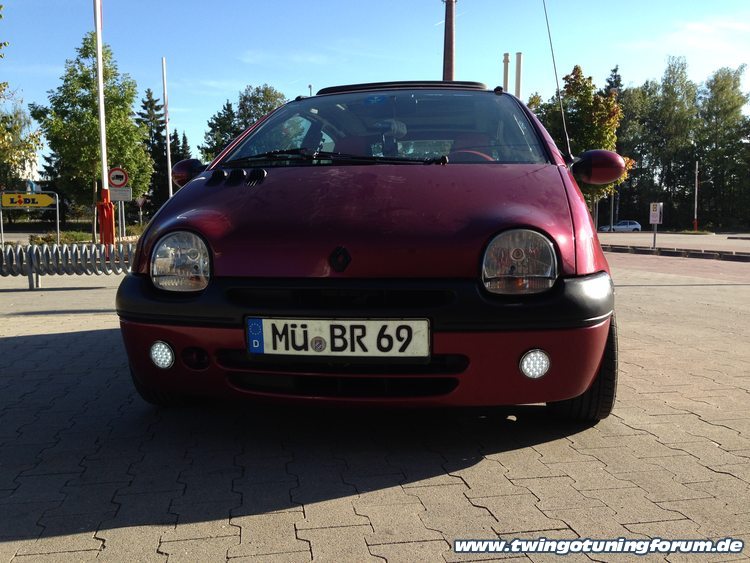 [Bild: twingo-03164841-LiQ.jpg]