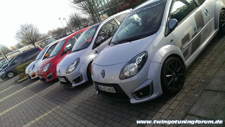 [Bild: twingo-25231427-pyu.jpg]