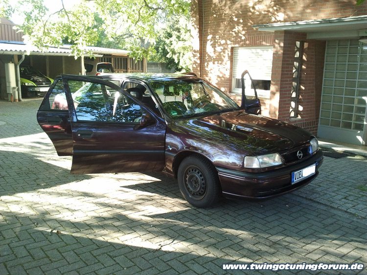 [Bild: twingo-12005417-vzA.jpg]