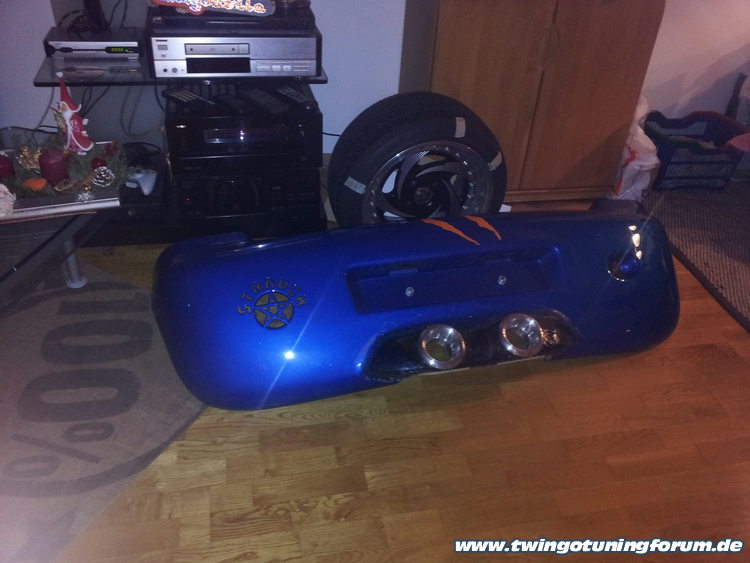 [Bild: twingo-19171723-VrR.jpg]