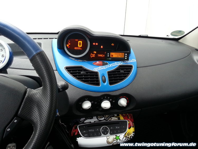 [Bild: twingo-28173225-bBG.jpg]