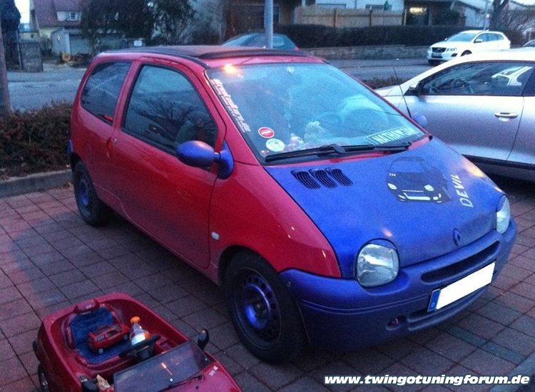 [Bild: twingo-02160117-Nbt.jpg]
