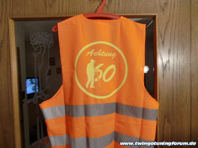 [Bild: twingo-13141806-qAg.jpg]