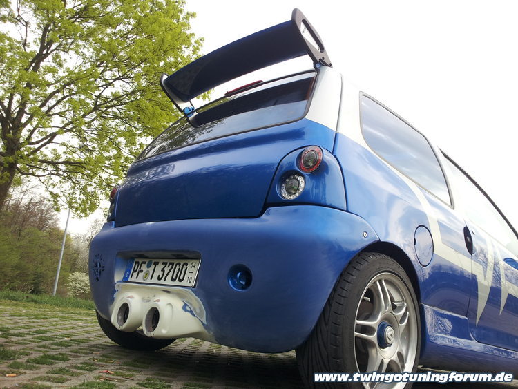 [Bild: twingo-01202353-J2R.jpg]