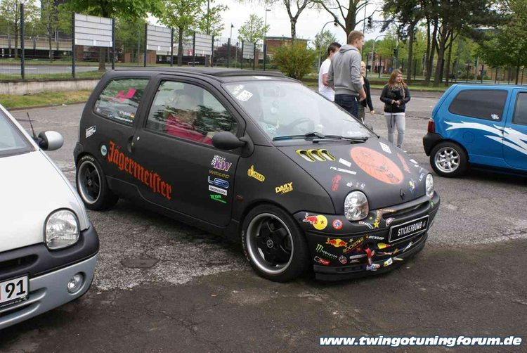 [Bild: twingo-07120525-hPb.jpg]