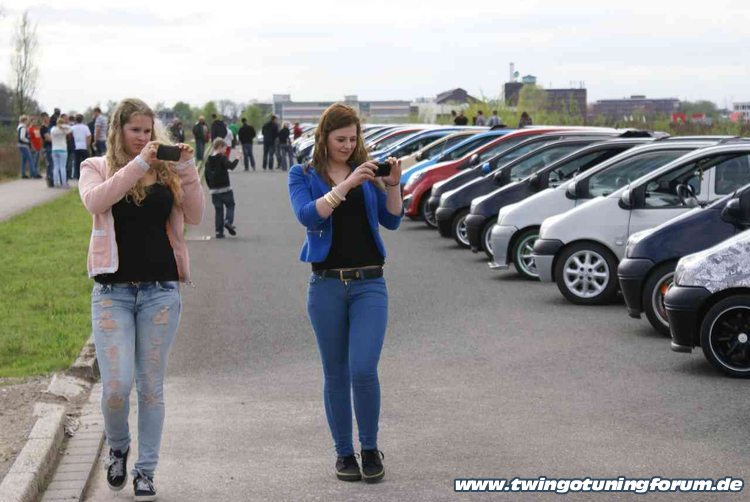 [Bild: twingo-07120655-QKI.jpg]