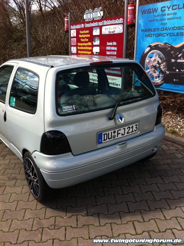 [Bild: twingo-02151638-n9z.jpg]