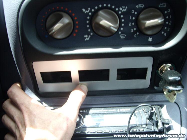 [Bild: twingo-30155948-oMH.jpg]