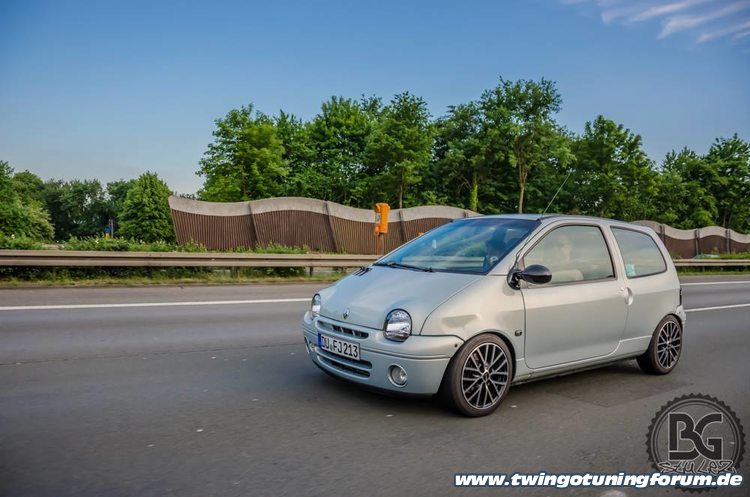 [Bild: twingo-08165157-EVs.jpg]