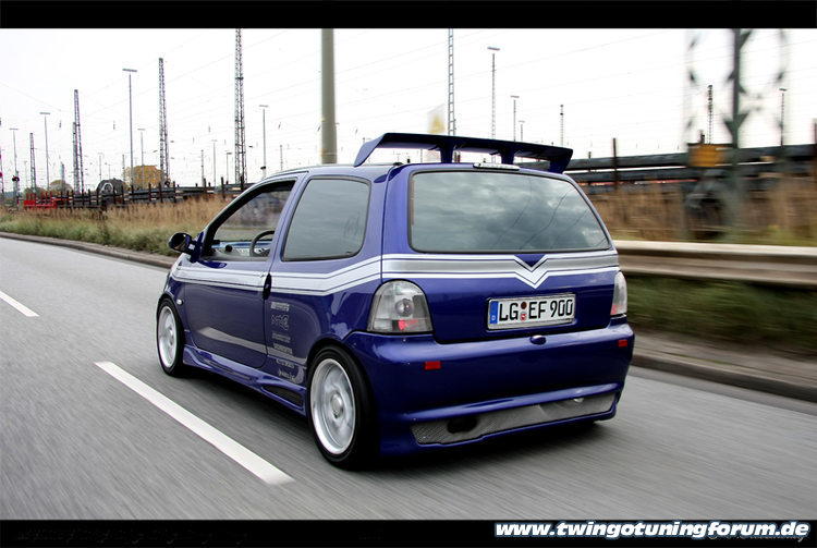 [Bild: twingo-01133056-mxZ.jpg]