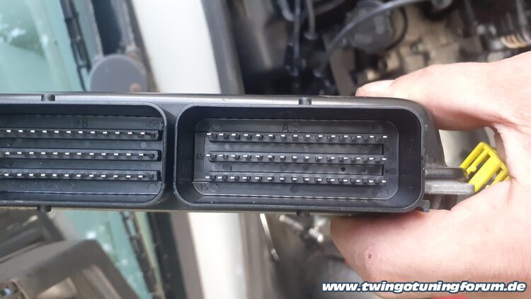 [Bild: twingo-10202247-9TU.jpg]
