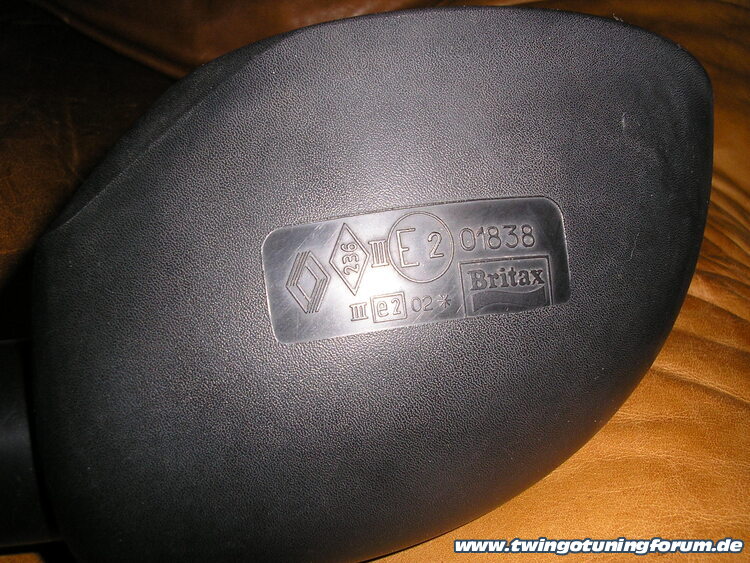 [Bild: twingo-06213644-XWM.jpg]