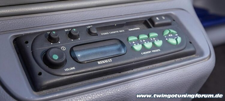 [Bild: twingo-27205912-h99.jpg]
