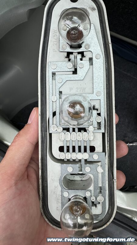 [Bild: twingo-06110418-4FQ.jpg]
